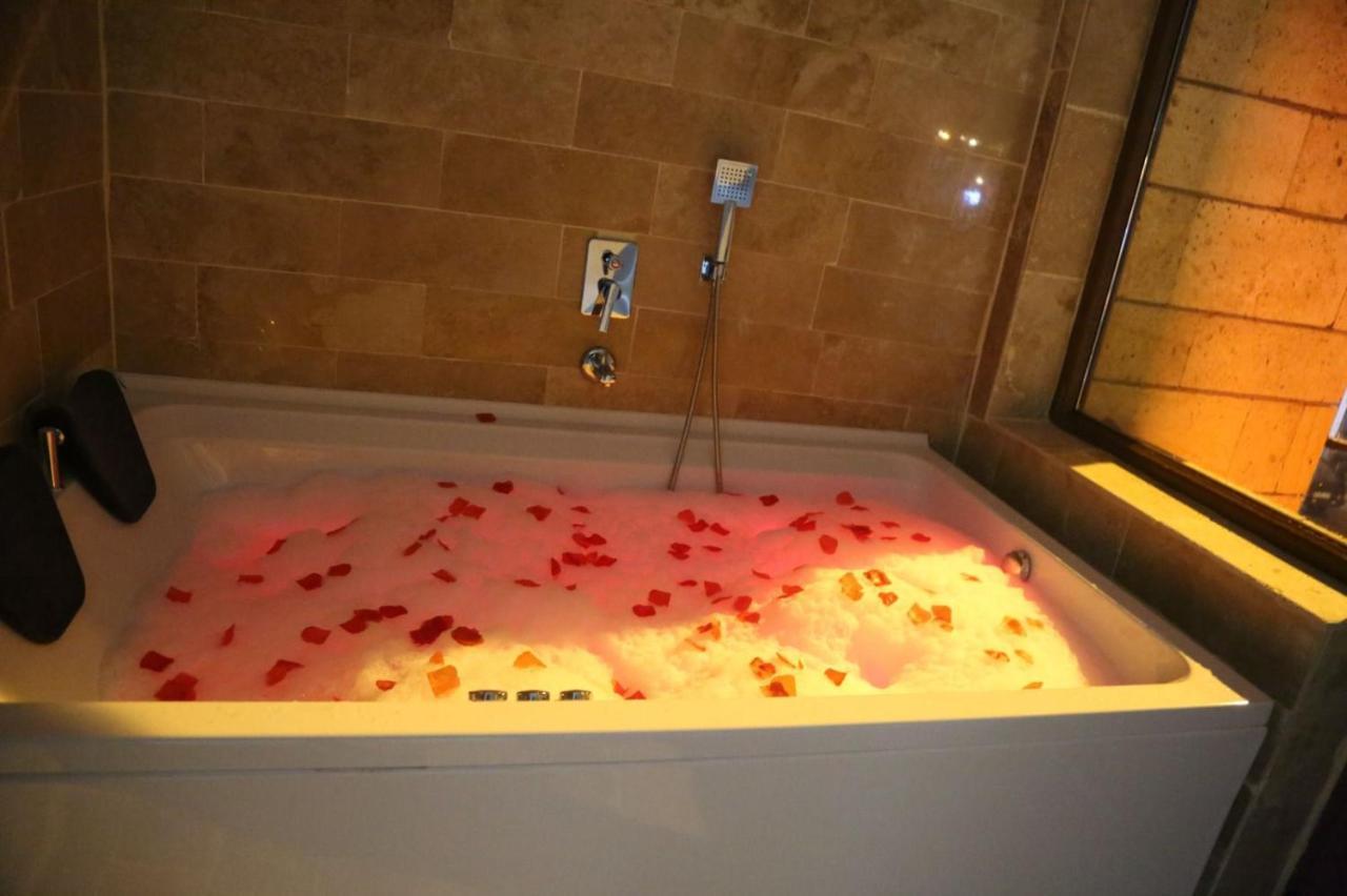 Whitestone Hotel เนฟซิเฮียร์ ภายนอก รูปภาพ