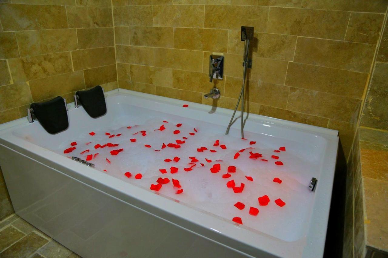 Whitestone Hotel เนฟซิเฮียร์ ภายนอก รูปภาพ